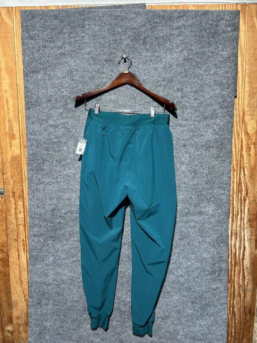 Under Armour Jogger Pants Mens Medium Green Stretch Athletic Cuffed Running - Picture 3 of 7